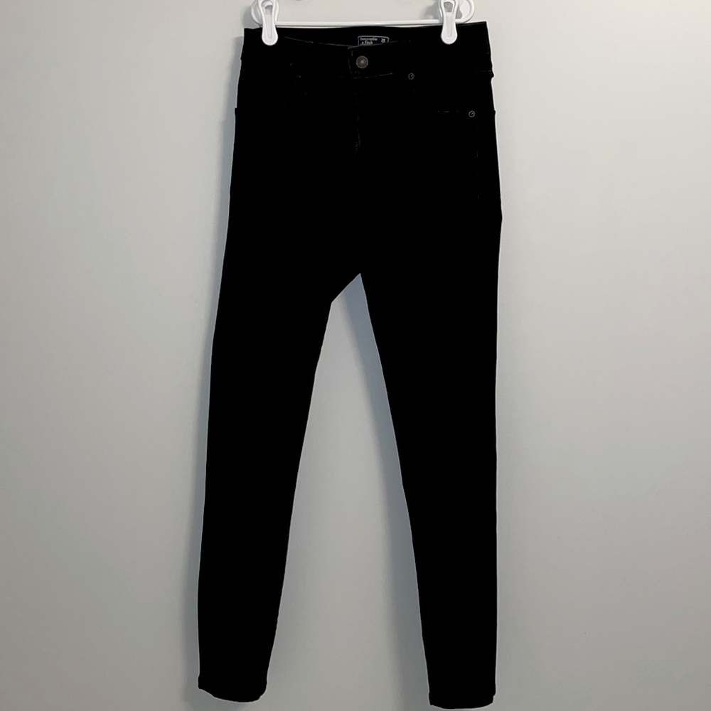 abercrombie & fitch black high waisted jeans - size 26/2s (2,4)